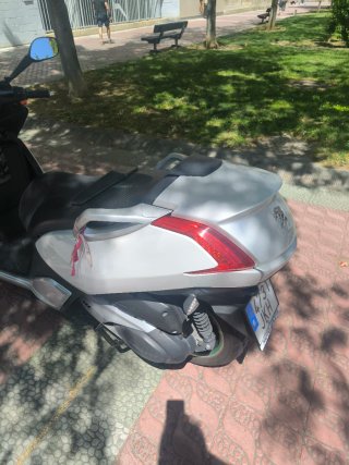 Peugeot Metropolis 400cc Scooter