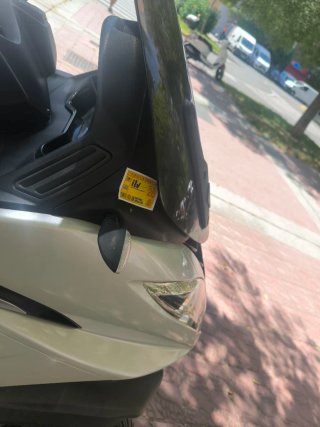 Peugeot Metropolis 400cc Scooter