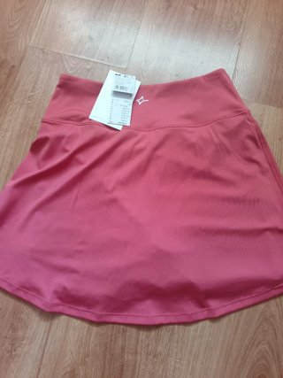 Conjunto  Falda/pantalón y Camiseta