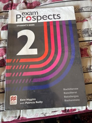 EXAM PROSPECTS 2 Student's book: libro de texto...