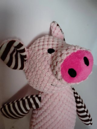Peluche mono y cerdito rosa