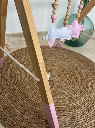 Gimnasio de madera para bebé
