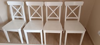 Mesa y 4 Sillas Blancas
