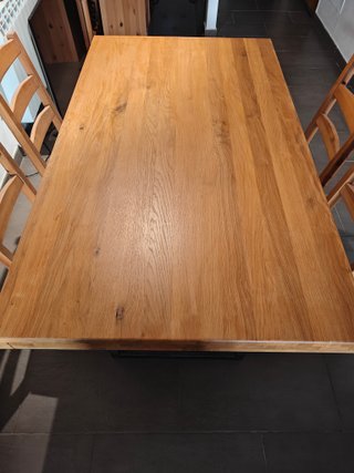 Mesa madera con patas de hierro + 4 sillas