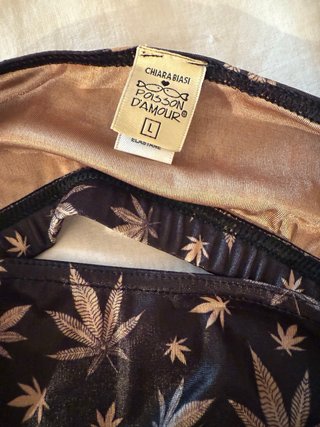 Top costume/reggiseno fantasia foglie