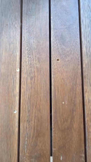 Mesa de teka y 6 sillas de madera