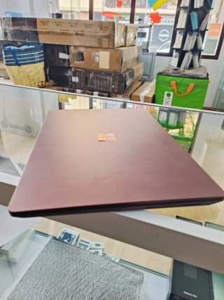Microsoft Surface Laptop 1769 Rojo