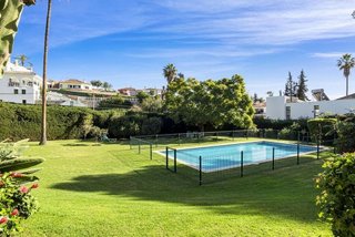Piso en alquiler en Nueva Andalucía centro en Marbella