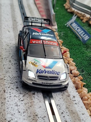 Coche de Slot Scalextric Opel Vectra GTS V8 DTM