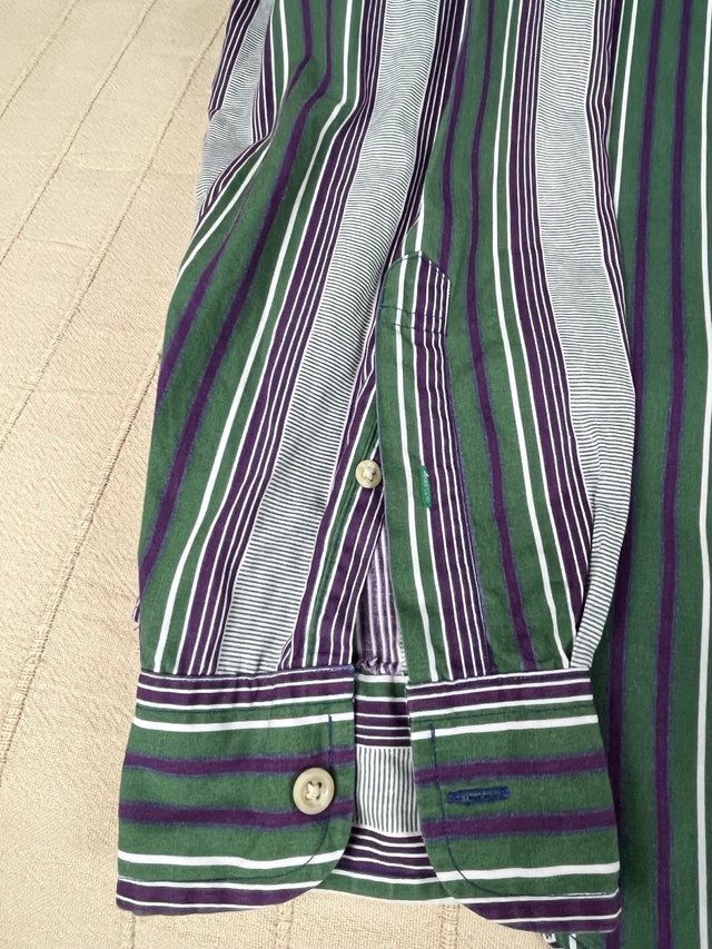 Camisa Tommy Hilfiger Rayas Vede y Morada.