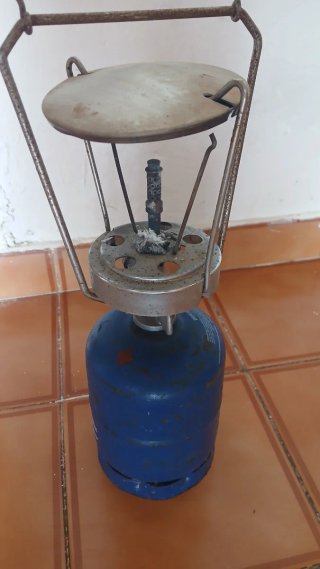 Lámpara de camping a gas