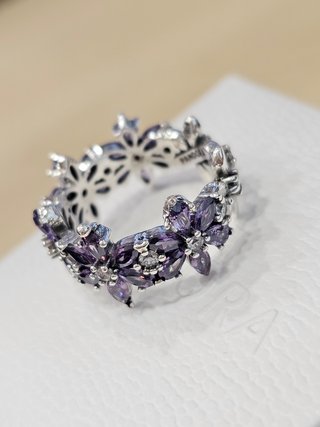 Anillo Pandora Herbario y Abeja Bridgerton 50+caja