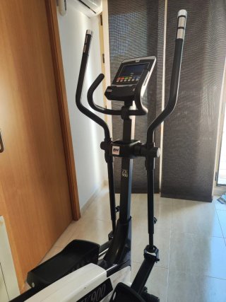 Bicicleta Elíptica BH ZK900