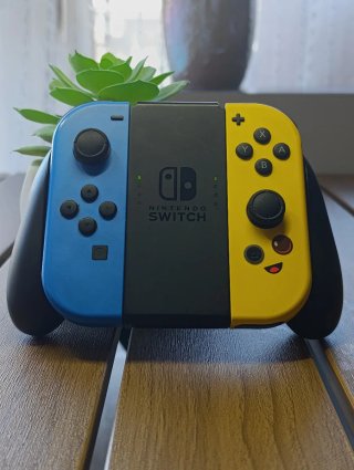 Nintendo Switch Edición Fortnite + Accesorios