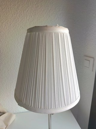 Lámpara de mesa Ikea ARSTID