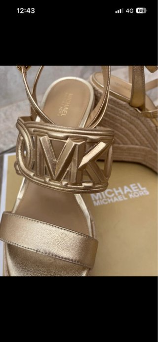 Sandalias Michael Kors Doradas