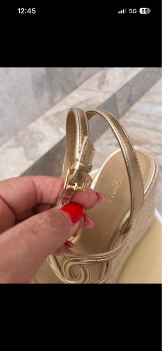 Sandalias Michael Kors Doradas