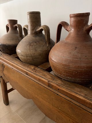 4 Cántaros de Barro con soporte de Madera