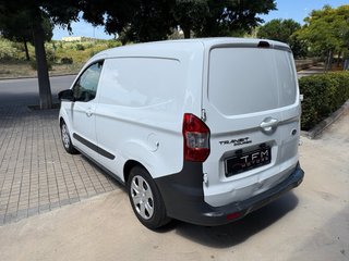 Ford Transit Courier 2016