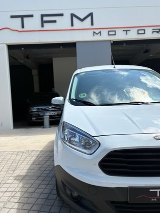 Ford Transit Courier 2016