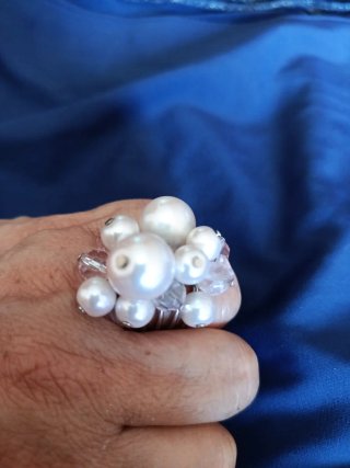 Anillo de verano con perlas y cristales