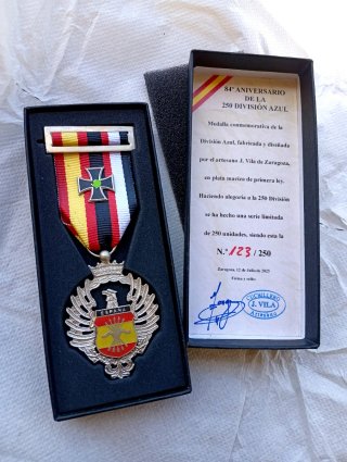 Medalla división azul