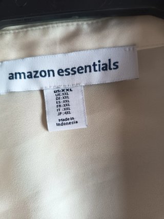 Camisa beige Amazon Essentials