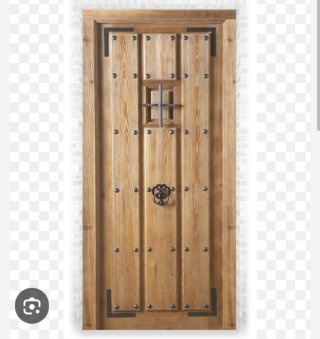 Puertas de madera rústicas y ventanas.
