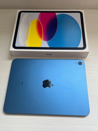 iPad 10ª Gen WiFi 64GB Azul + Accesorios