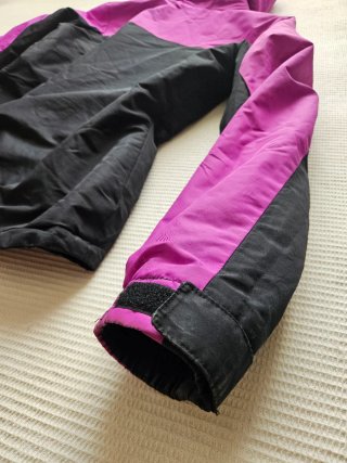 Abrigo UP negro y morado talla S