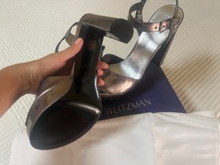 Zapatos de tacón Stuart Weitzman plateados