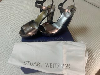 Zapatos de tacón Stuart Weitzman plateados
