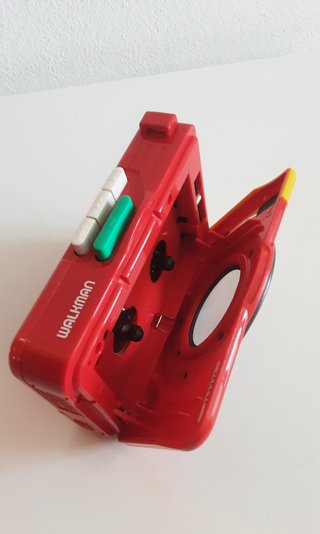 Walkman Sony con radio Mod.WM-F3030 funzionante