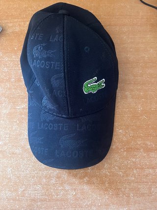 Gorra Lacoste Negra con Logo Verde