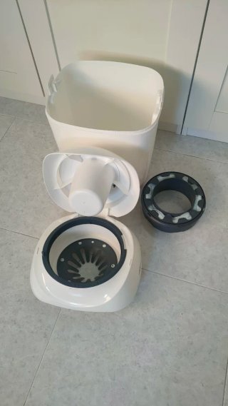 Contenedor de pañales Sangenic