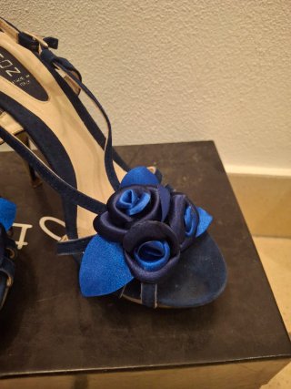 Sandali con tacco blu