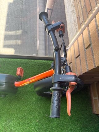 Bicicleta infantil Decathlon naranja