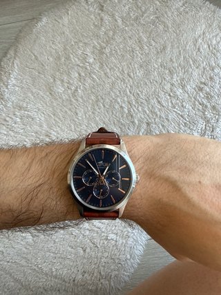 Reloj Lotus esfera azul y correa marrón