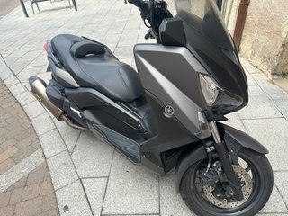 Yamaha XMAX 400 Negra