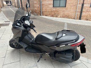 Yamaha XMAX 400 Negra