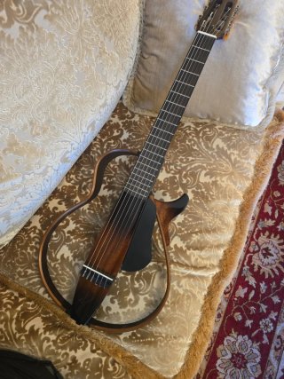Guitarra Silent Yamaha SLG200N