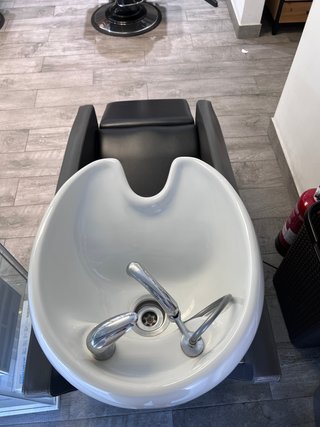 Lavacabezas Peluquería Federico Martínez Eléctrico