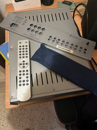 Mando Cambridge Audio + Amplificador para reparar