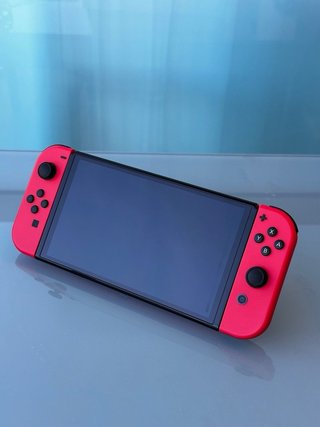 Como Nueva Nintendo OLED Completa + 16 Videojuegos