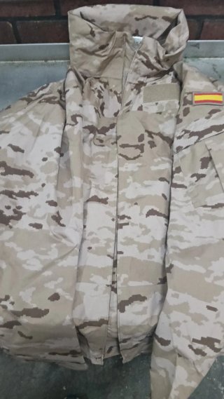 Traje Tormenta Camuflaje Arido Ejército Español