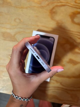 iPhone 14 Viola