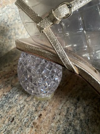 Sandalias doradas Zara Talla 37