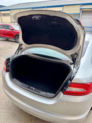 Jaguar XF 2.2 DI4 TD R-Sport Premium Luxury