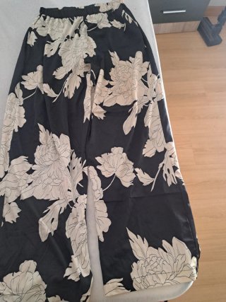 Pantalón seda estampado floral