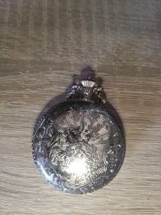 Reloj de bolsillo antiguo tren
